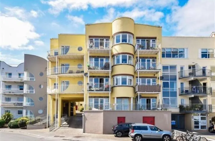 Stay By The Sea Salthill - Entire Apartment Galway